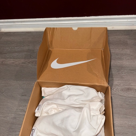 NIKE FORCES - Picture 4 of 8